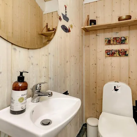 6 Person Holiday In