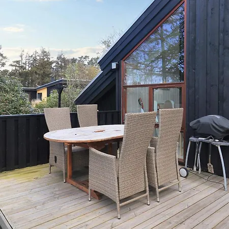 6 Person Holiday In *
